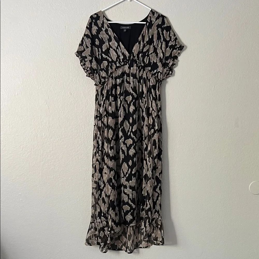 Like New! Grade & Gather Black and Taupe Printed V-Neck Maxi Dress in S